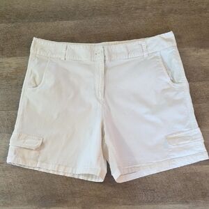 Talbots Cream Cargo Shorts. Size 18